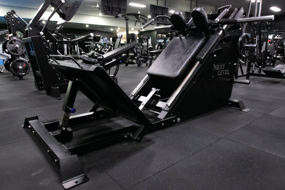 Freedom Orientated Range Hack Squat (5) Freedom Orientated Range Hack Squat